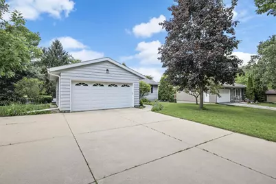 2914 Maple Grove Drive, Madison, WI 53719 - Photo 2
