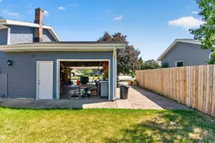 1518 Wolcott St, Janesville, WI 53546 - Photo 36