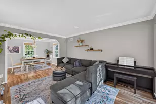 8 Darien Cir, Madison, WI 53717 - Photo 4