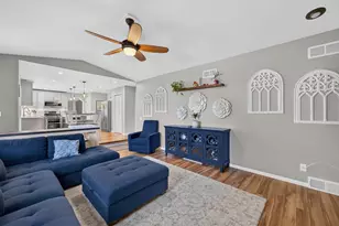 8 Darien Cir, Madison, WI 53717 - Photo 18