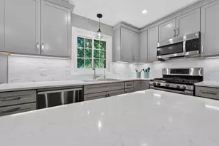 8 Darien Cir, Madison, WI 53717 - Photo 12
