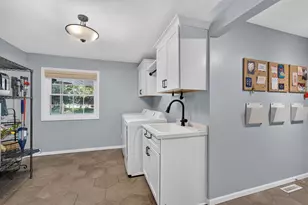 8 Darien Cir, Madison, WI 53717 - Photo 22