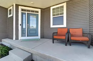 606 Tawny Elm Pkwy, Verona, WI 53593 - Photo 2