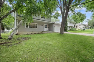 4802 Onyx Ln, Madison, WI 53714 - Photo 2