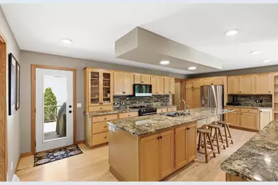 8901 Timber Wolf Trail, Madison, WI 53717 - Photo 14