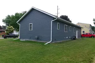 723 W Brown St St, Waupun, WI 53963 - Photo 16
