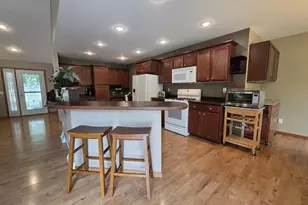 W7918 Payton Dr, Pardeeville, WI 53954 - Photo 8