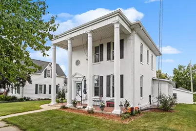 319 W Franklin Street, Portage, WI 53901 - Photo 2