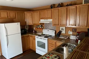 1087 E Hiawatha Dr, Wisconsin Dells, WI 53965 - Photo 4