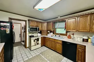 311 Maple Heights Rd, Marshall, WI 53559 - Photo 10