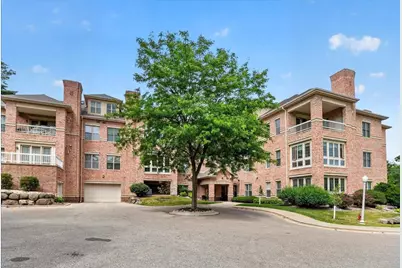 5418 Old Middleton Road #301, Madison, WI 53705 - Photo 2
