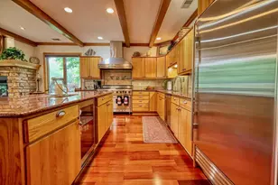 811 Farwell Dr, Madison, WI 53704 - Photo 18