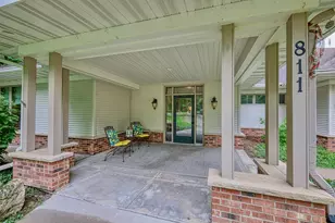 811 Farwell Dr, Madison, WI 53704 - Photo 2