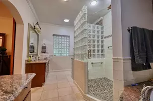 811 Farwell Dr, Madison, WI 53704 - Photo 30