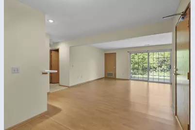 933 Park Street #101, Oregon, WI 53575 - Photo 10