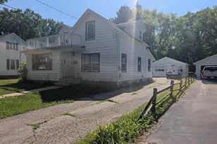 330 S Whiton St, Whitewater, WI 53190 - Photo 2