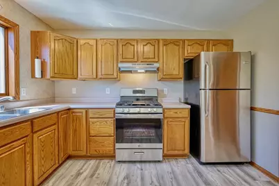 6413 Dylyn Drive, Madison, WI 53719 - Photo 14