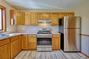 6413 Dylyn Dr, Madison, WI 53719 - Photo 14