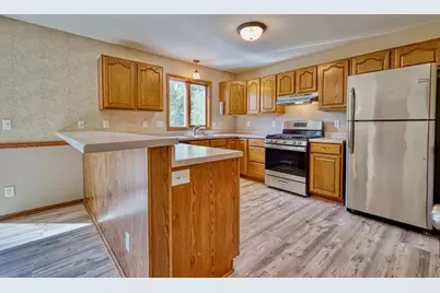 6413 Dylyn Drive, Madison, WI 53719 - Photo 12
