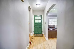 207 S Owen Dr, Madison, WI 53705 - Photo 10