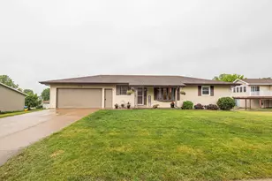 811 S Madison St, Cuba City,  53807 - Photo 34