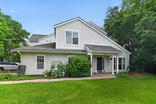 2991 Holborn Cir, Madison, WI 53718 - Photo 4