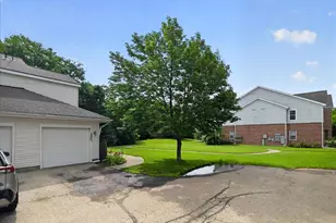 2991 Holborn Cir, Madison, WI 53718 - Photo 8