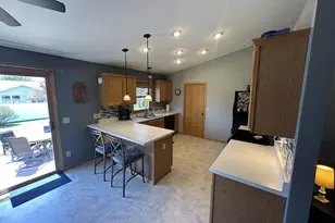 3718 Labrador Dr, Janesville, WI 53546 - Photo 8