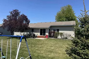 3718 Labrador Dr, Janesville, WI 53546 - Photo 28