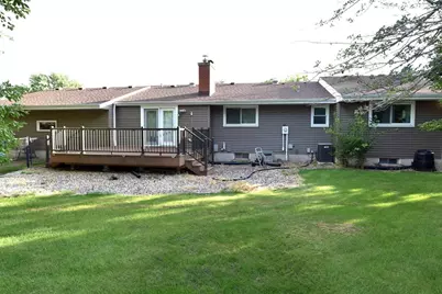 100 Grandview Drive, Sun Prairie, WI 53590 - Photo 8