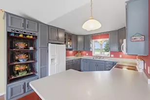 W5364 Windmill Ridge Rd, New Glarus, WI 53574 - Photo 18