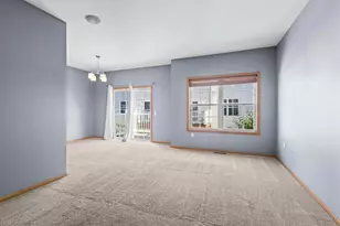 3829 Maple Grove Dr, Madison, WI 53719 - Photo 4
