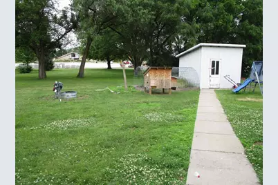 215 S Prairie Street, Prairie Du Chien, WI 53821 - Photo 2