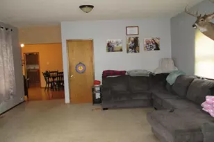 215 S Prairie St, Prairie Du Chien, WI 53821 - Photo 6