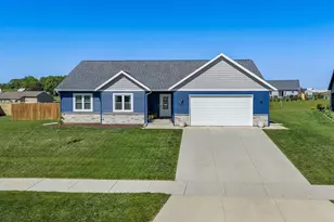 2055 Willow Run, Reedsburg, WI 53959 - Photo 2