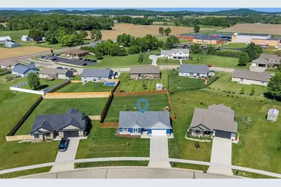 2055 Willow Run, Reedsburg, WI 53959 - Photo 4