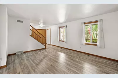 3702 Spring Hill Court, Middleton, WI 53562 - Photo 6