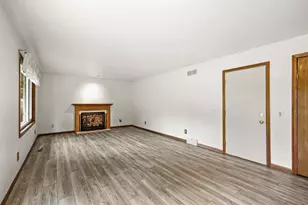 3702 Spring Hill Ct, Middleton, WI 53562 - Photo 18