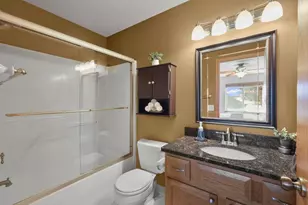 909 Tony Dr, Madison, WI 53704 - Photo 14