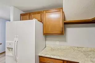 309 Cedar St, Baraboo, WI 53913 - Photo 18