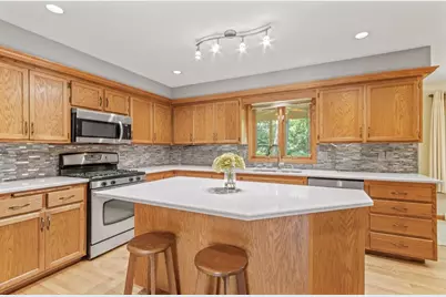 7126 New Washburn Way, Madison, WI 53719 - Photo 14
