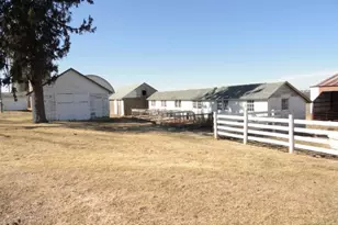2749 Town Hall Rd, Mount Horeb, WI 53572 - Photo 76