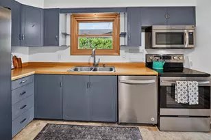 4521 Jade Ln, Madison, WI 53714 - Photo 10