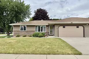 4105 Mackinac Dr, Janesville, WI 53546 - Photo 1