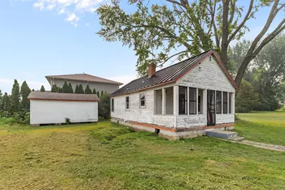 138 E Front Street, Marquette, WI 53947 - Photo 30