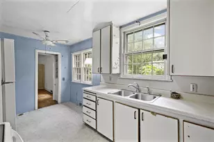 3209 Topping Rd, Madison, WI 53705 - Photo 10