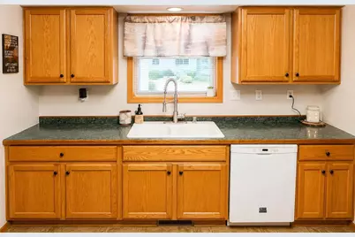 1352 Windsor Circle, Watertown, WI 53098 - Photo 12
