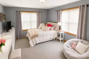 1352 Windsor Cir, Watertown, WI 53098 - Photo 18