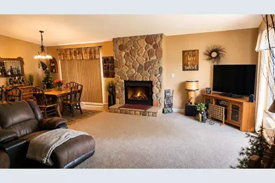 1352 Windsor Circle, Watertown, WI 53098 - Photo 8