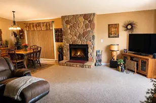 1352 Windsor Cir, Watertown, WI 53098 - Photo 8